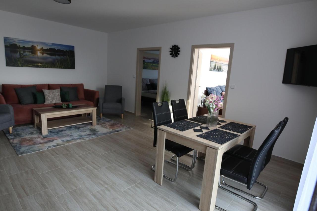 Apartmany Allis ลิปโนนัดเวิลตาวู ภายนอก รูปภาพ