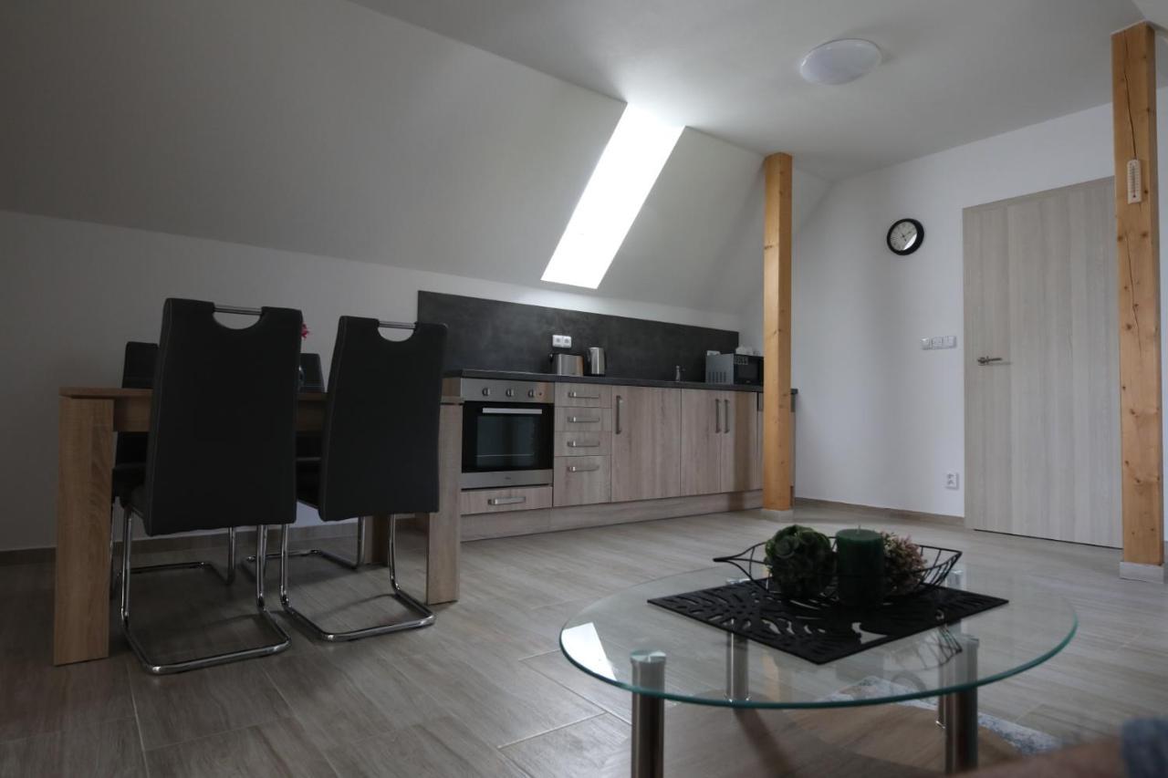Apartmany Allis ลิปโนนัดเวิลตาวู ภายนอก รูปภาพ